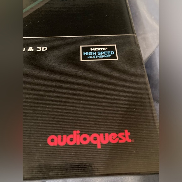 NWT Audioquest Forest HDMI with ethernet, audio return and 3D new in box… - Picture 3 of 10